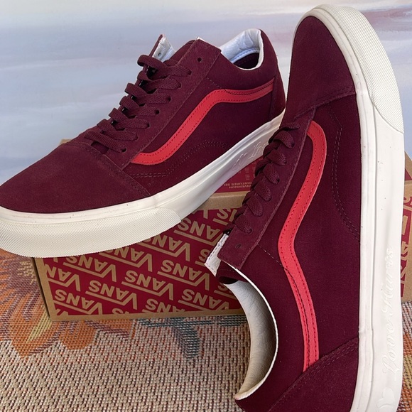 Vans Men’s Old Skool
Secret Lover Port Royale
VN0007NT4QU
Sneakers - Picture 15 of 16